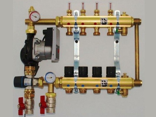 Tece 9 obwodów rozdzielacz z pompą elektroniczną i zaworem trójdrogowym